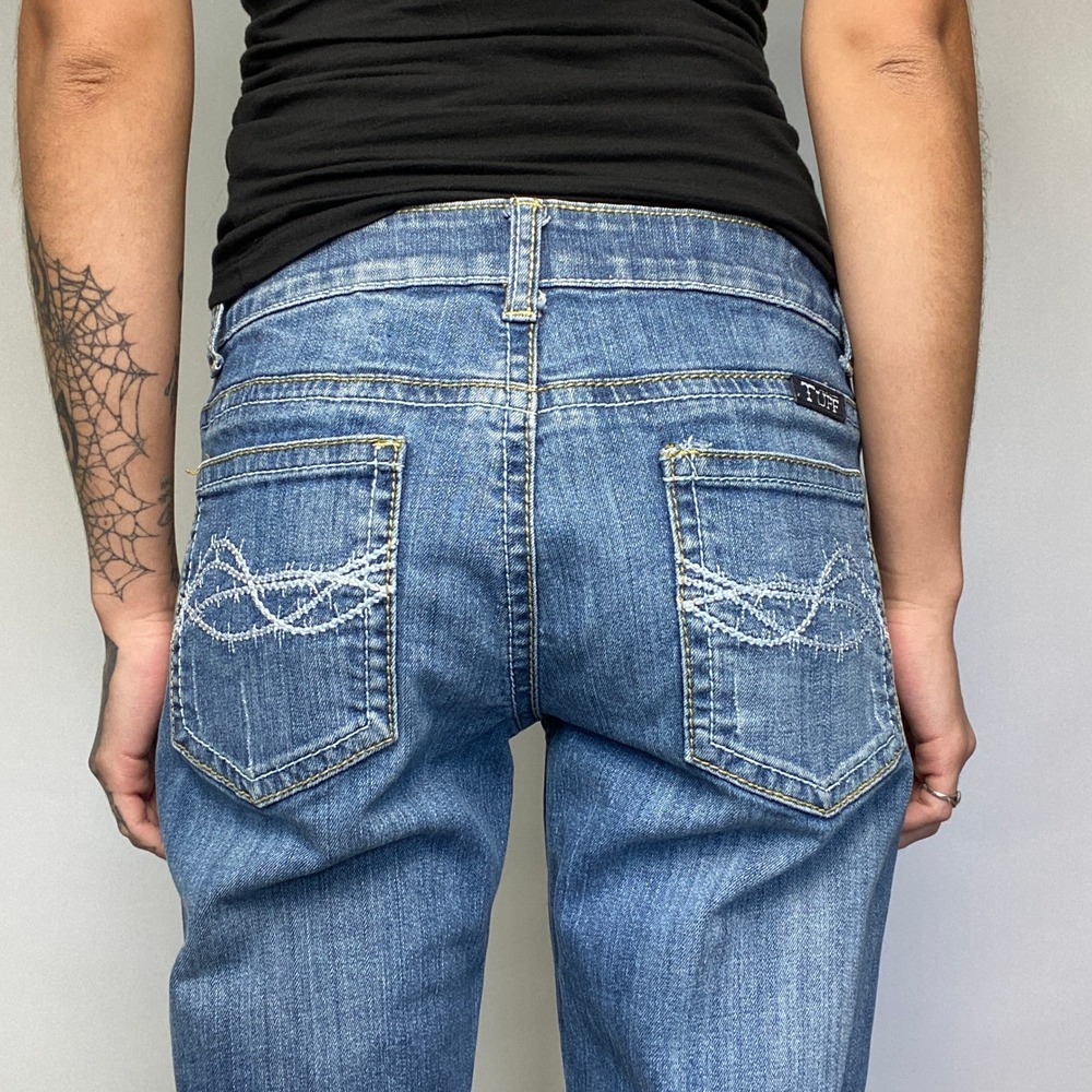 Cowgirl Tuff Dont Fence Me In Bootcut Jeans Barbwire Pocket Embroidery Flare 29W - Picture 7 of 10